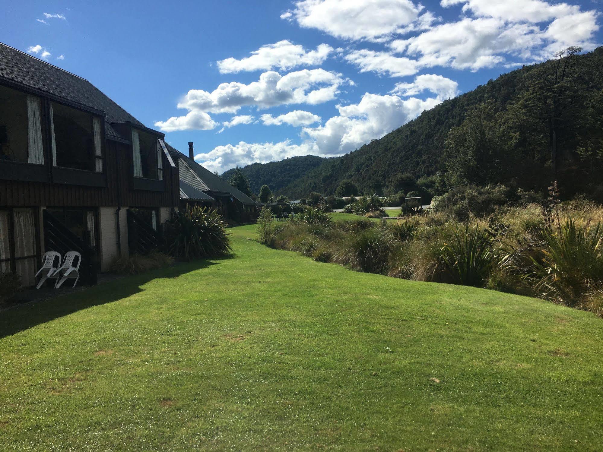 Alpine Lodge Saint Arnaud Exterior photo